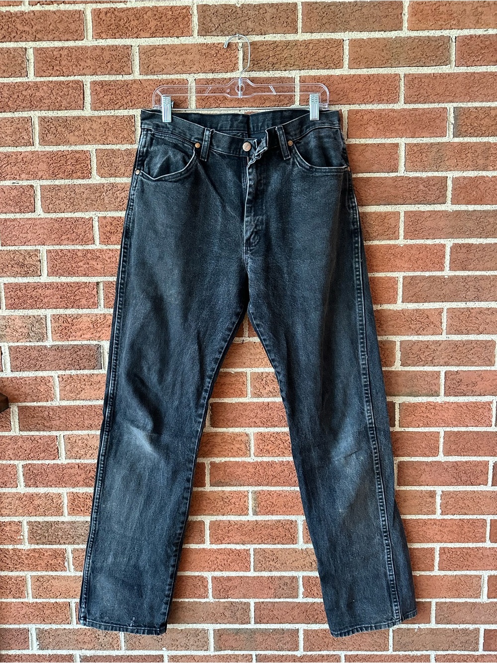 Men's Wrangler Black Straight-Leg Jeans, 34x32
